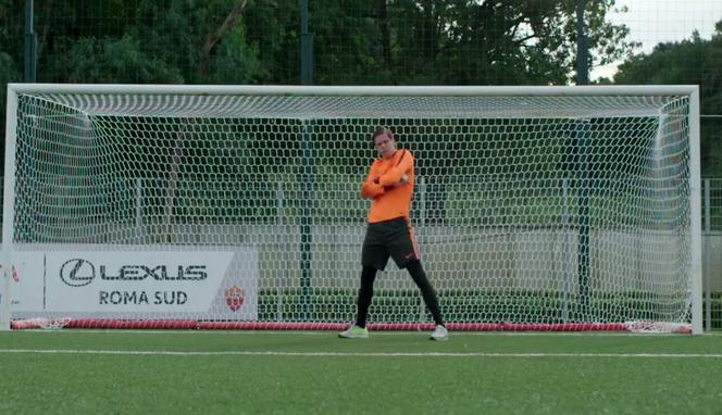 Wojciech Szczęsny i koledzy z AS Roma trenują... breakdance!