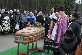 Wzruszający pogrzeb Lucjana Treli. Bliscy pożegnali bokserskiego mistrza [ZDJĘCIA]
