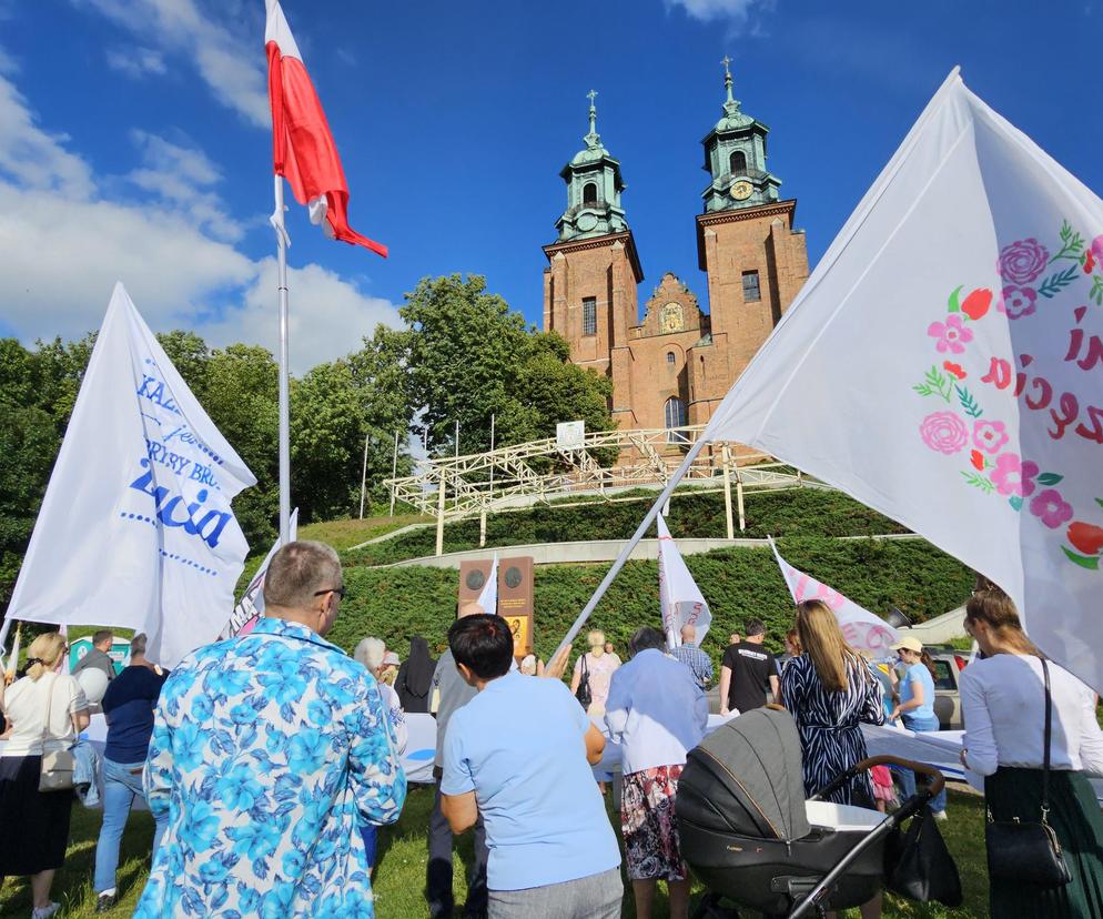 Radośnie przeszli ulicami Gniezna