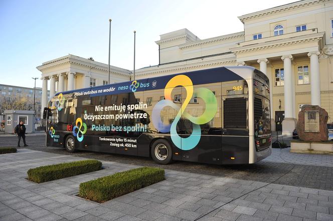 Trzaskowski pochwalił się autobusem na wodór. Miasta nie stać na jego zakup 