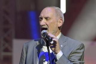 Antoni Macierewicz o szumie medialnym wokół elektrowni jądrowej: „Chodzi o to, żeby ludność Bełchatowa nie była pewna swojej przyszłości”  