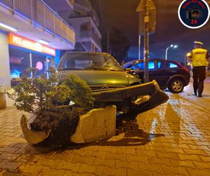 Pijana Ukrainka staranowała zaparkowane auto. Miała ponad 2 promile 
