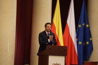 Nadzwyczajna sesja Rady Warszawy