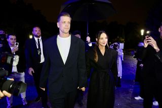 Wojciech Szczęsny ż żoną po premierze