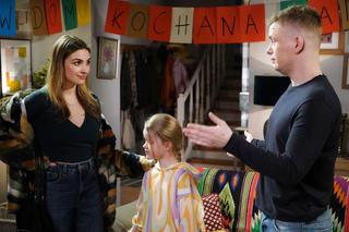 Barwy szczęścia, odcinek 2687: Klara (Olga Jankowska), Hubert (Marek Molak), Marysia (Nina Szumowska)	