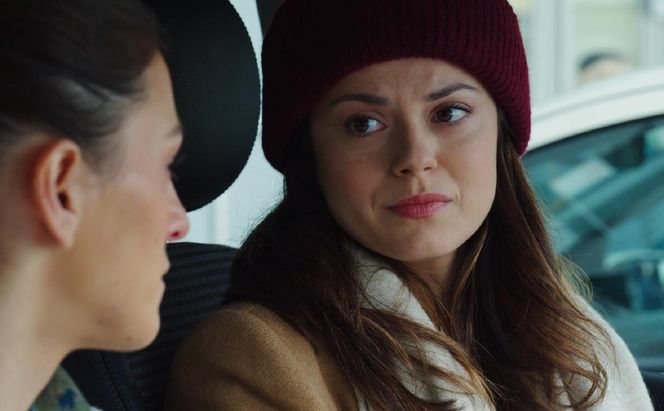 M jak miłość odcinek 1871 ostatni - finał sezonu. Kasia (Paulina Lasota), laborantka Anna Sokołowska (Katarzyna Russ) 