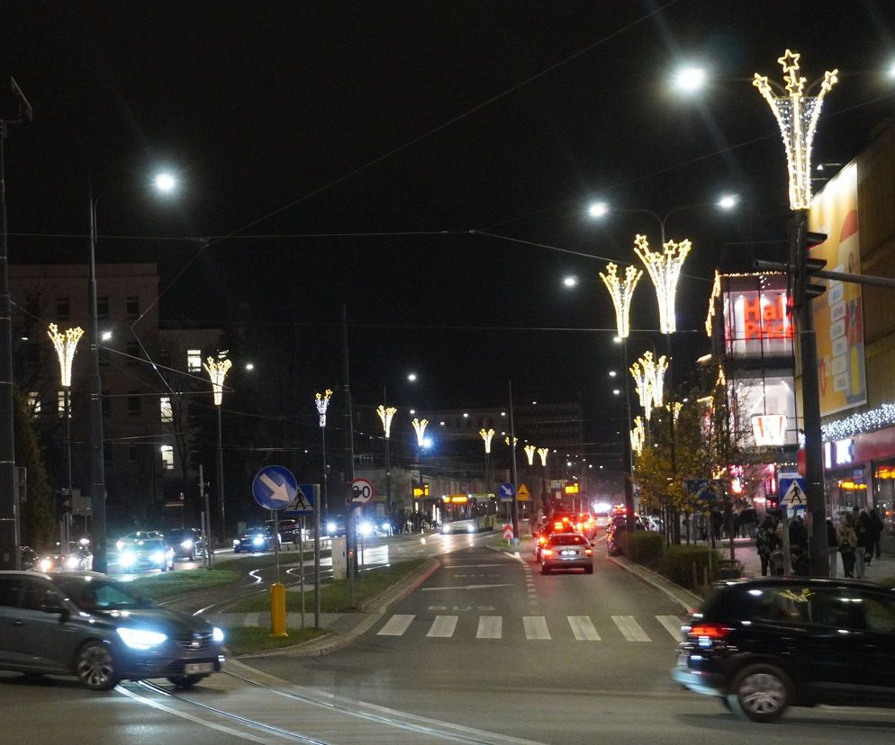 Olsztyn rozświetliły świąteczne iluminacje. Stare Miasto i centrum zachwycają!