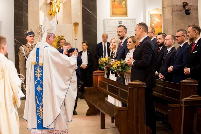 Warszawa: Para Prezydencka na Mszy Św. w intencji Wojska Polskiego