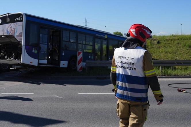 Kraksa autobusów w Nowej Hucie. Nie żyje 61-letni kierowca MPK