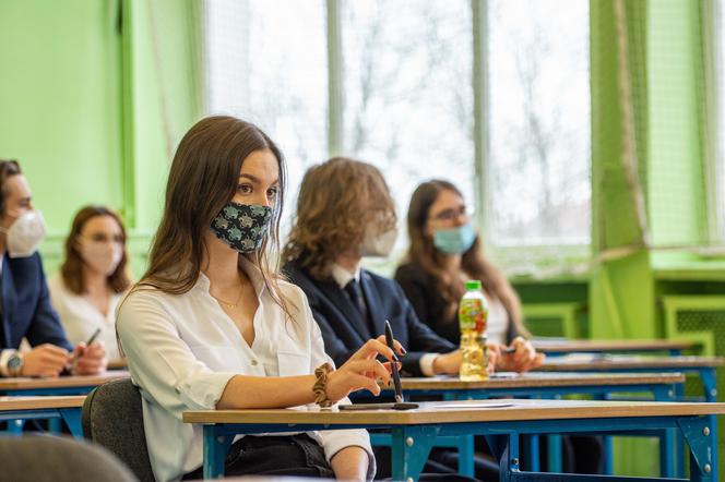 Matura 2023 będzie trudniejsza. Słowa ministra dają jednak nadzieję na dobry wynik