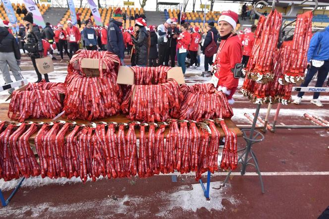 21. edycja Festiwalu Biegów Świętych Mikołajów w Toruniu. 2000 uczestników na starcie