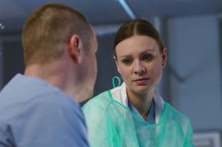 Lekarze 3 sezon odc. 5 (odc. 31). Olga (Magdalena Boczarska), Maks (Paweł Małaszyński)