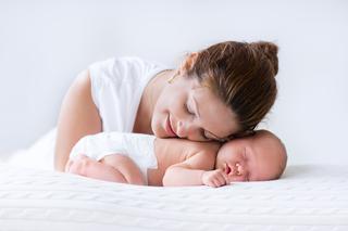 Czy dzieci urodzone przez cesarskie cięcie różnią się od noworodków urodzonych naturalnie?
