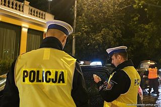 Wielka akcja policji we Wrocławiu. Wzięli pod lupę kierowców na aplikację, a wyniki kontroli mrożą krew w żyłach