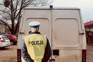 Myśleli, że się przesłyszeli! Słupscy policjanci zatrzymali busa, który nie miał przeglądu od 11 lat