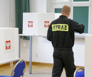 Wybory pod lupą NASK: dezinformacja, łamanie ciszy, „bazarki” i tysiące zgłoszeń