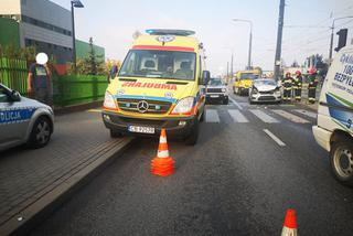 Poranny wypadek na ul. Fordońskiej w Bydgoszczy. Jedna osoba trafiła do szpitala [ZDJĘCIA]