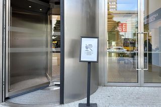 Czy przestrzenie na parterze MSN spełniają funkcje publiczne?