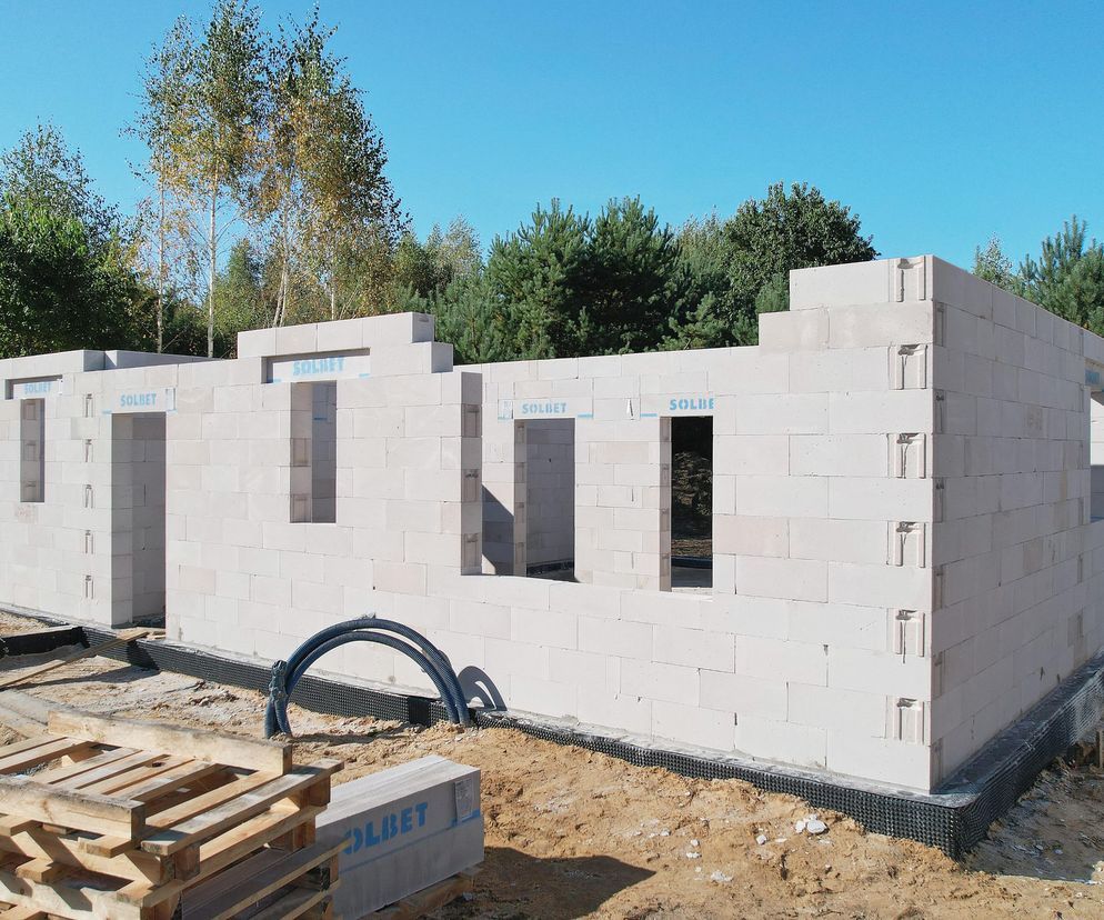 Ile naprawdę kosztuje budowa domu w 2026? Aktualne ceny za m² + dane GUS