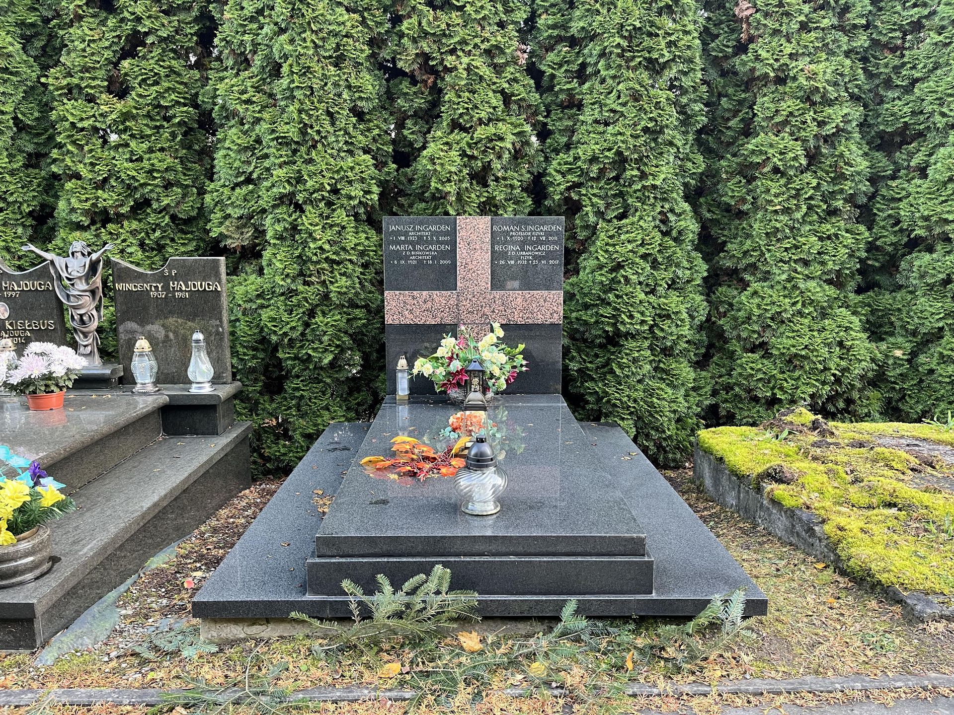 Groby architektów na krakowskich cmentarzach