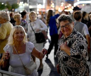 Gorące rytmy na zakończenie lata. Karnawałowy finał Roztańczonego Wyspiańskiego w Katowicach
