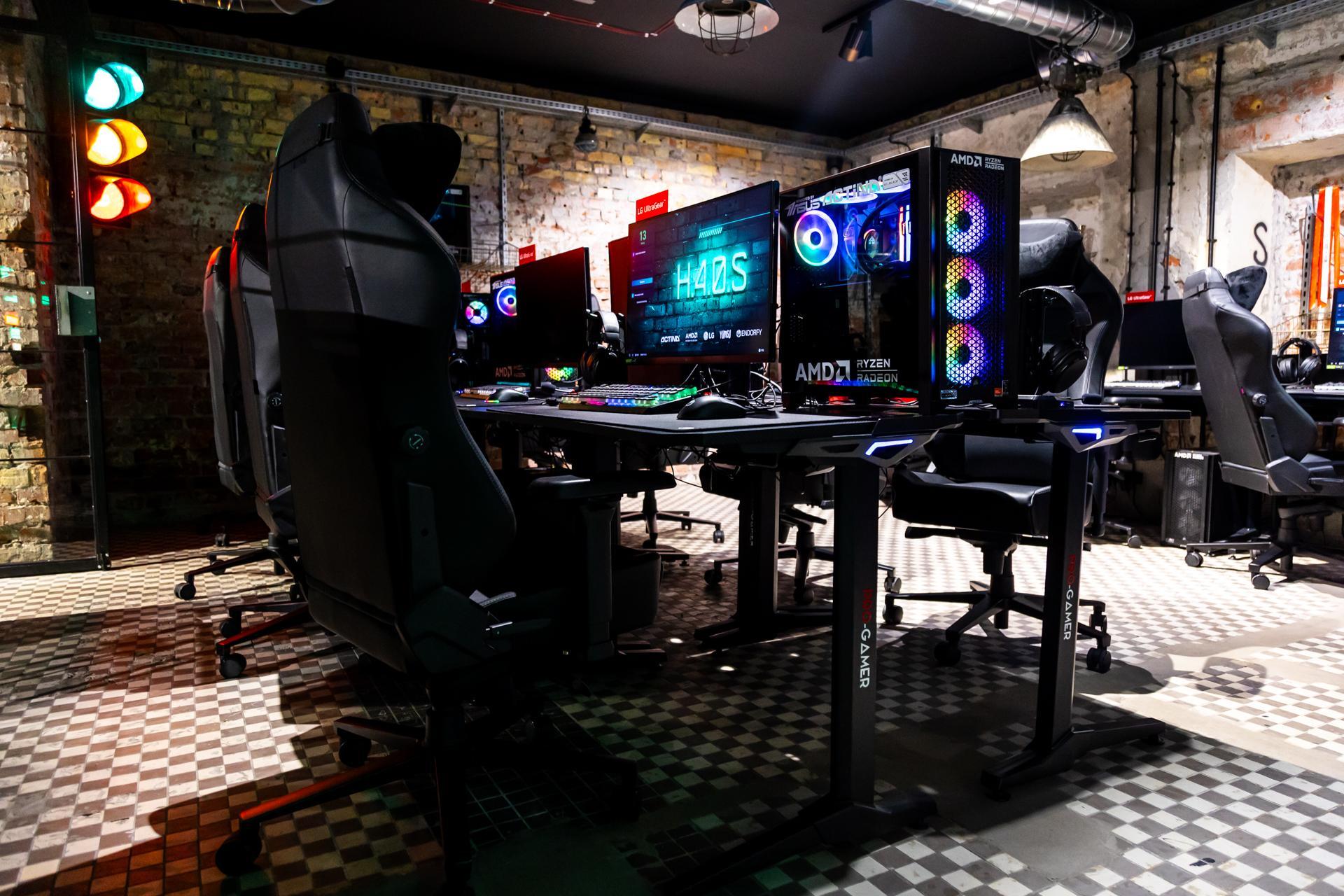 Pub H.4.0.S. Warszawa – przestrzeń do gier wideo