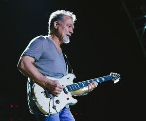 Alex Van Halen wspomniał ostatnie chwile Eddiego Van Halena: To był bardzo zwyczajny koniec bardzo bujnego życia