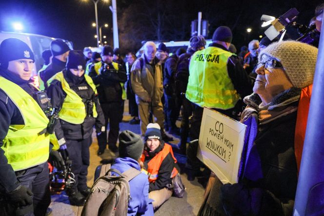 Blokada Ostatniego Pokolenia na Wisłostradzie (13.12.2024)