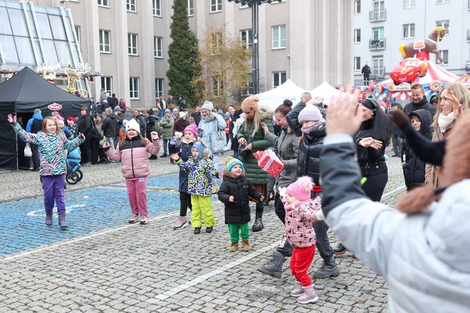 Manufaktura Świętego Mikołaja powróciła do Sosnowca. Warsztaty, jarmark, karuzele i inne atrakcje