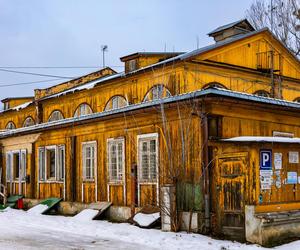 Osiedle Przyjaźń w Warszawie - zobacz zdjęcia pięknych drewnianych domków