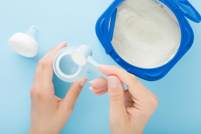 Jak przygotować mleko modyfikowane dla niemowlęcia?