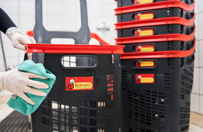 Mycie wózków chroni przed koronawirusem!