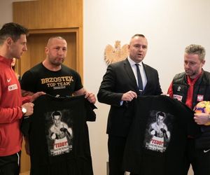 Wizyta piłkarzy w Muzeum II Wojny Światowej