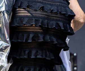 Monika Olejnik. W falbanach pogubiła pranie