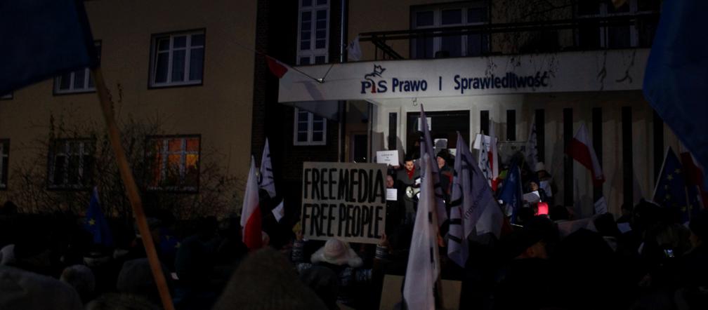 Protest pod siedzibą PiS w Szczecinie