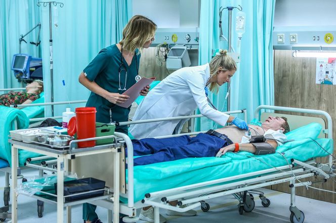 Anny odc. 1. Kaja Piotrowska (Ada Szczepaniak), Zofia Konecka (Julia Kamińska)