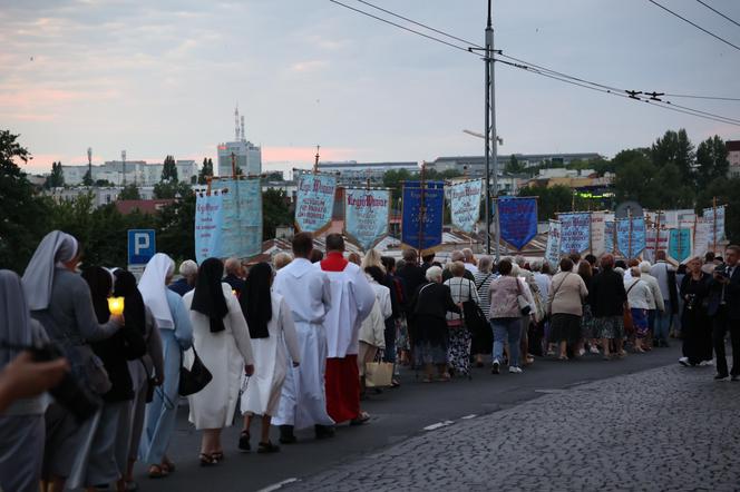 75 lat temu obraz Matki Boskiej w Lublinie zapłakał. Wierni uczcili rocznicę „Cudu lubelskiego” procesją różańcową