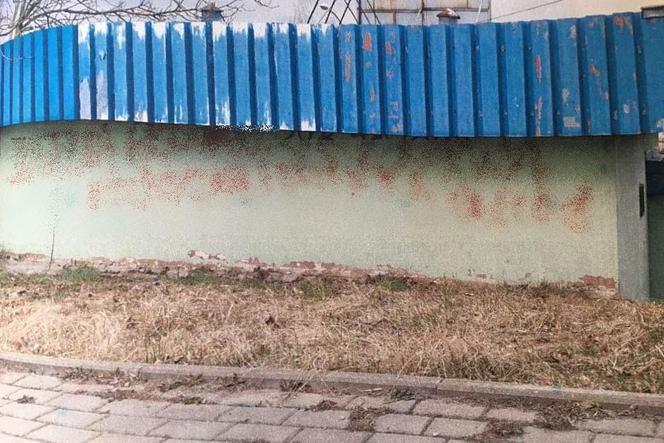 Tarnów: 41-letni graficiarz ozdabiał budynki na Falklandach. Policjantom zdradził swój motyw