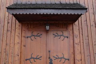  To jedna z najpiękniejszych wsi w Małopolsce. Założono w niej zbór braci polskich