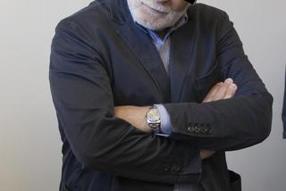 Zmarł, bo lekarz zaszył mu dwie chusty w brzuchu