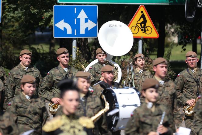 Defilada wojskowa w Katowicach i piknik. Wojewódzkie Obchody Święta Wojska Polskiego 2024