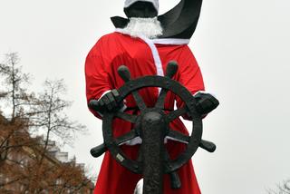 Pomnik marynarza w stroju Mikołaja