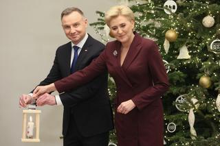 Świąteczne stylizacje Agaty Dudy