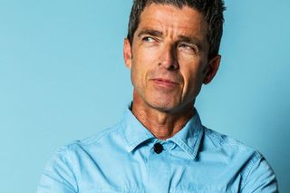 Polski klub piłkarski z prezentem dla... Noela Gallaghera! Co łączy muzyka Oasis z drużyną?