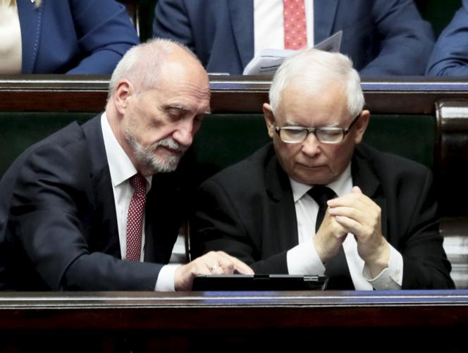Niech pakują biurka. To już koniec koalicji.