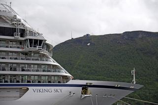Norwegia. Ewakuacja wycieczkowca Viking Sky