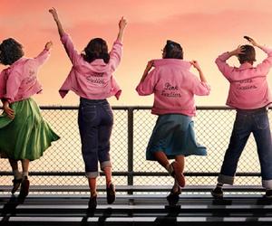 Prequel „Grease” ma szansę się udać? Zwiastun „Rise of the Pink Ladies” wygląda ślicznie