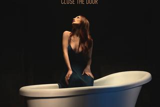 Alma - Close The Door