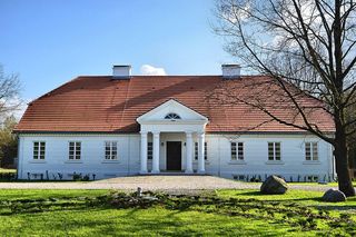 Niezwykła wieś w Łódzkiem, którą pokochał Jarosław Iwaszkiewicz