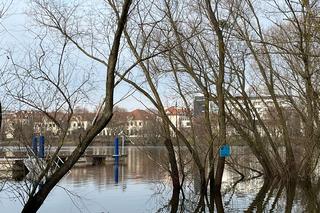 Woda dała się we znaki Rydzykowi. Zdjęcia zalanych terenów